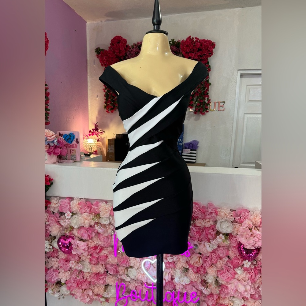Black and White Asymmetrical Off-Shoulder Bandage Bodycon Dress